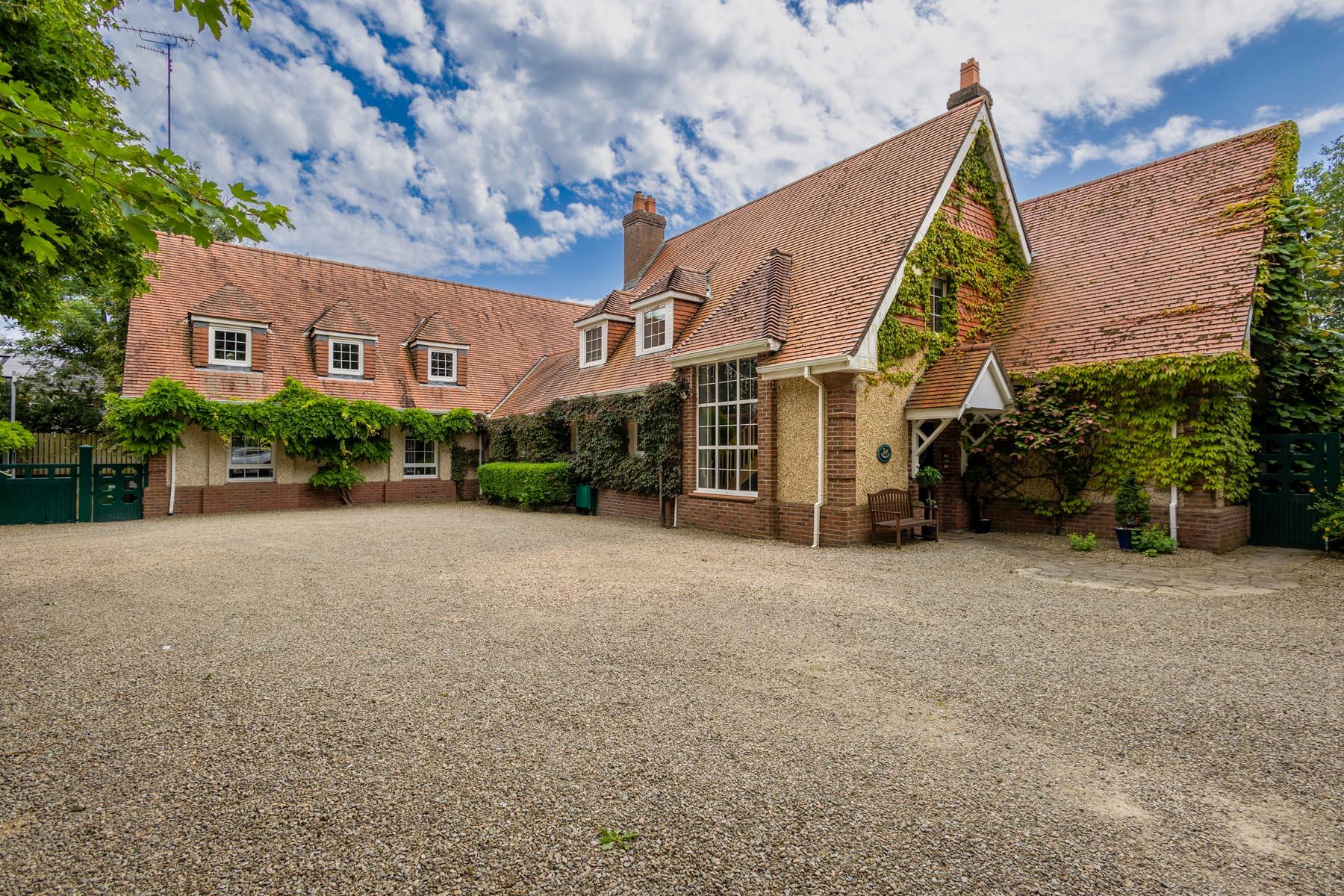 Glebewood House image